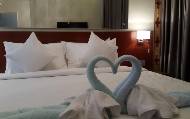 Coventina Lake Suites