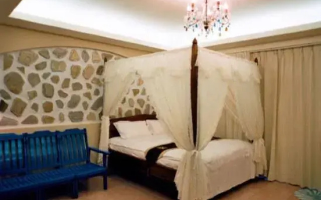 Santorini B&B