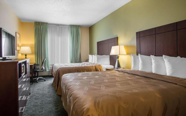 Quality Inn & Suites Bloomington I-55 and I-74