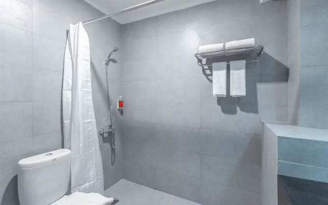 Super Oyo Townhouse 1 Hotel Salemba