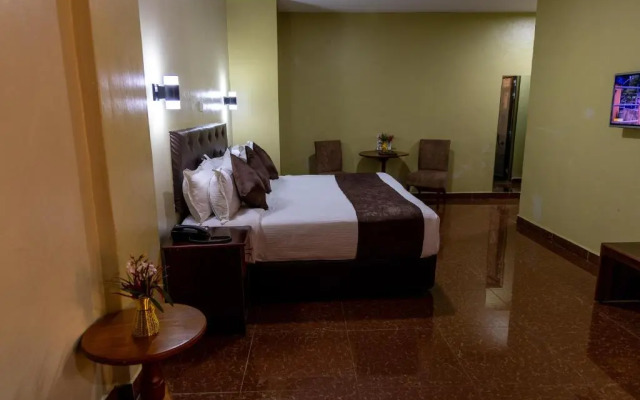 Maxland Hotel
