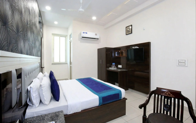 Hotel Oberoi By OYO Rooms