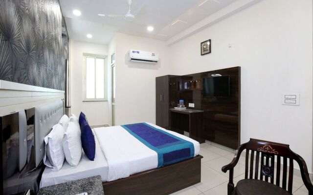 OYO 9674 Hotel Oberoi
