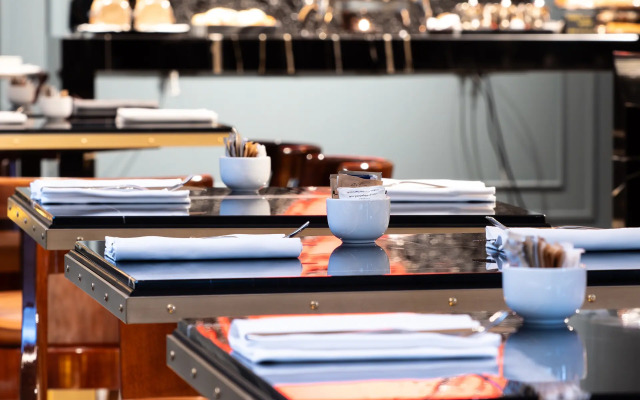The Glam Boutique Hotel & Apt