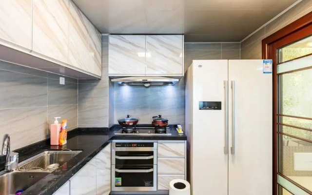 Locals Boutique Apartment Qianshan No.6