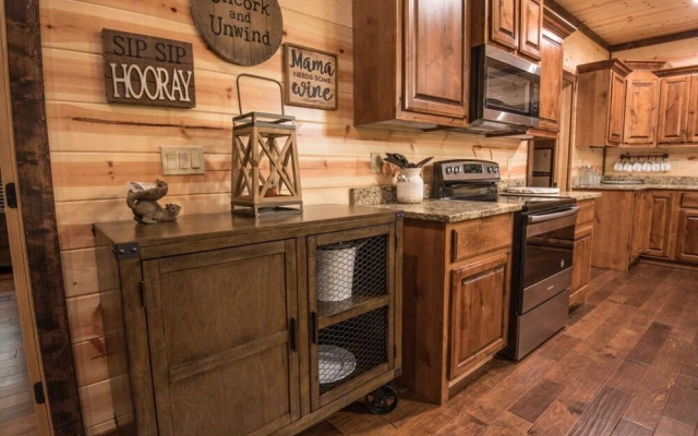 Simmer Down Lodge - 5 Br Cabin