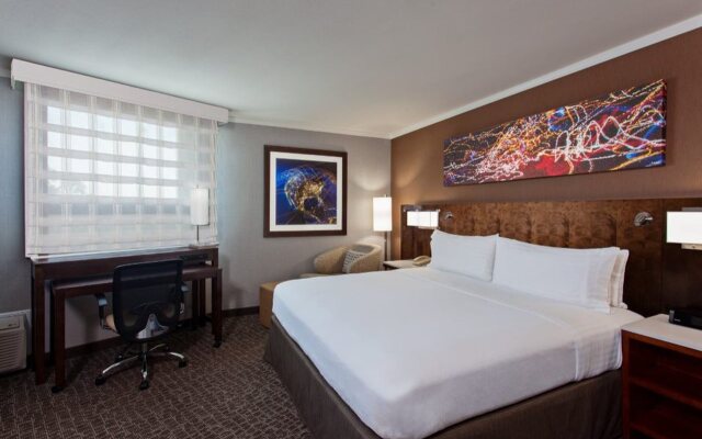 Holiday Inn Long Beach Airport Hotel and Conference Center, an IHG Hotel