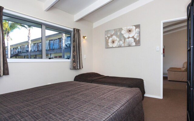 Palm Pacific Resort and Motel