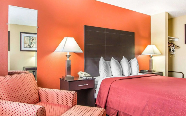 Quality Inn Morton at I-74