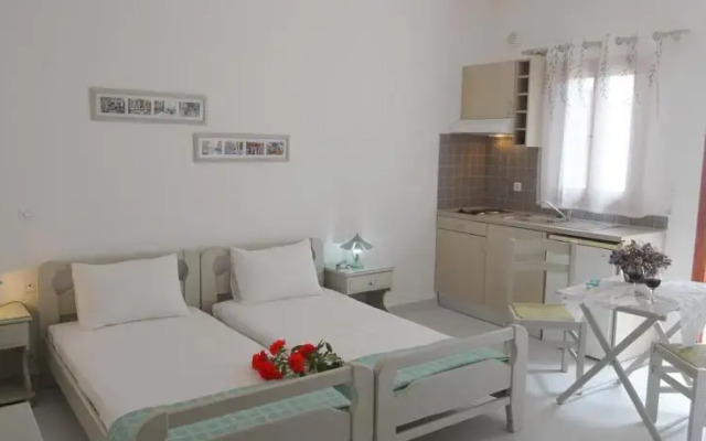 Kamakaris Rooms