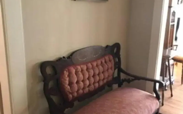 Riverboat Bed & Breakfast