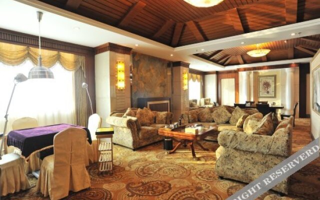 Riverside Golden Hotel