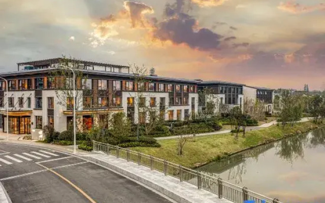 Fairfield by Marriott Yangzhou Slender West Lake