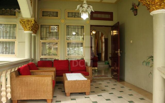 Villa Kota Bunga Allamanda