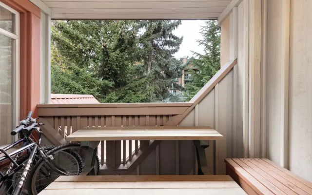 Stoney Creek Sunpath by Whistler Premier