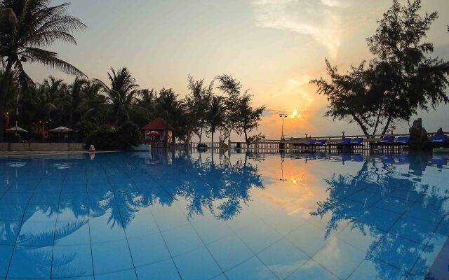 Golden Coast Resort and Spa