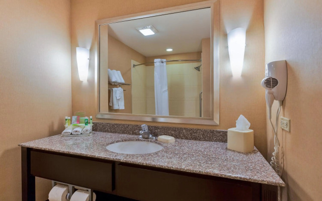 Holiday Inn Express & Suites Alpine Southeast by IHG