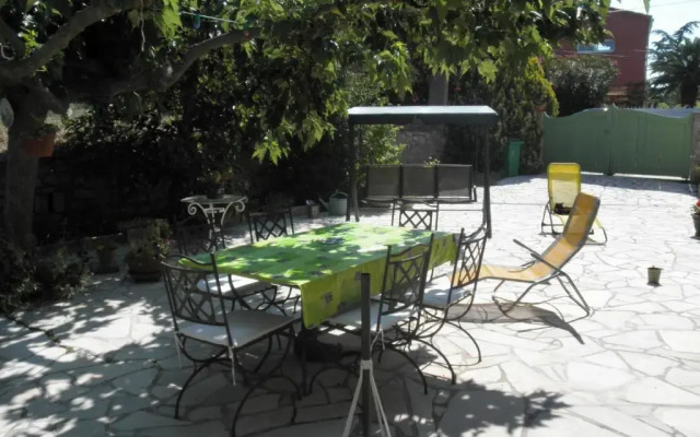 Carqueiranne piscine Grand T2 pour 4 personnes