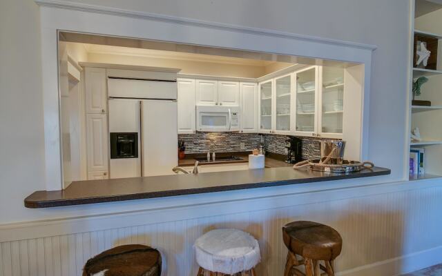 Beachy Bungalow by Exclusive 30A
