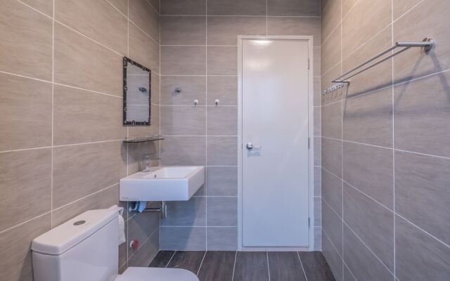 OYO Home89606Exquisite Studio Midhill