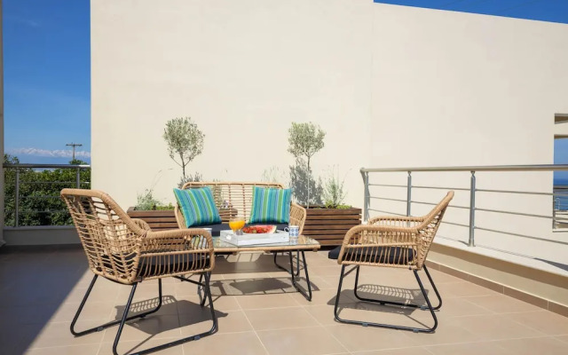 Peach- Sea View Exclusive Maisonette