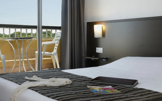 The Original City, Hotel Cap Maya, Palais des congrès