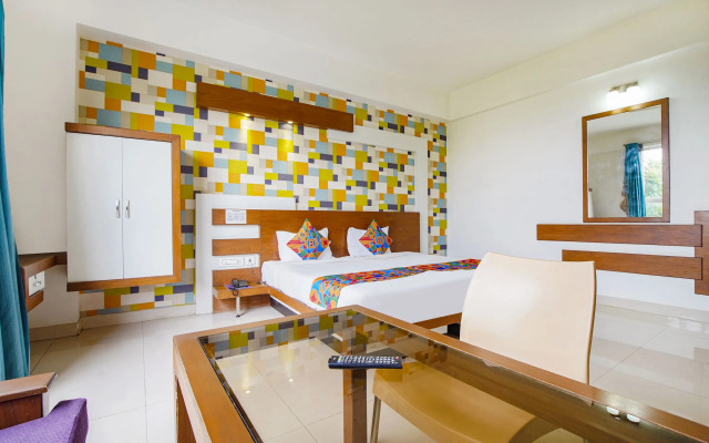 FabHotel Emirates Suites