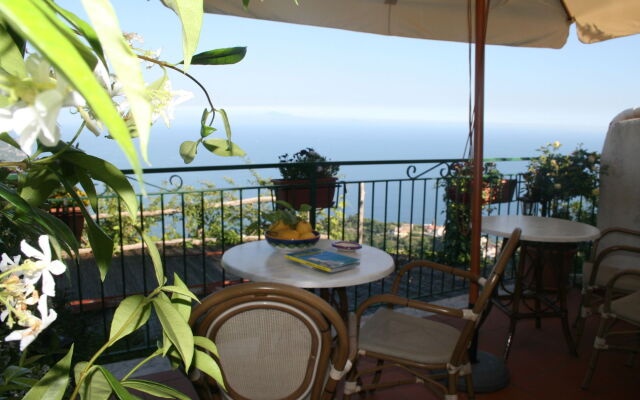 Ravello Rooms