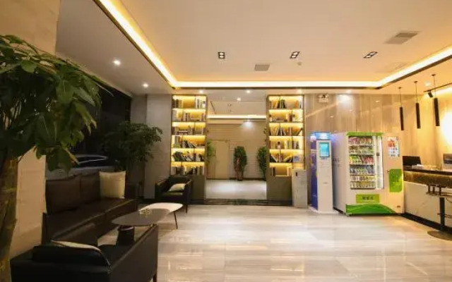 Dahuaishu Hotel (Luoyang Longmen High-speed Railway Station)