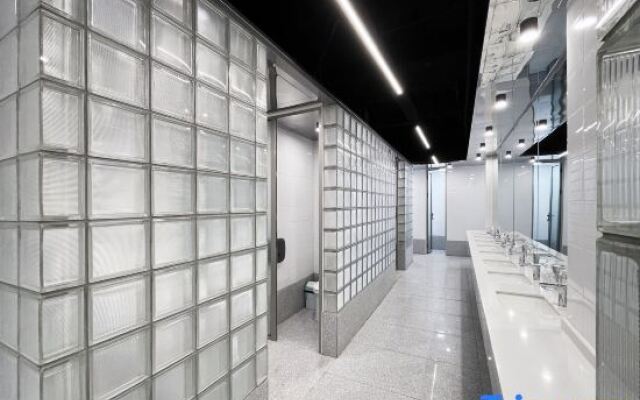 Weiliu Youth Hostel (Shanghai People's Square Jing'an Joy City Branch)