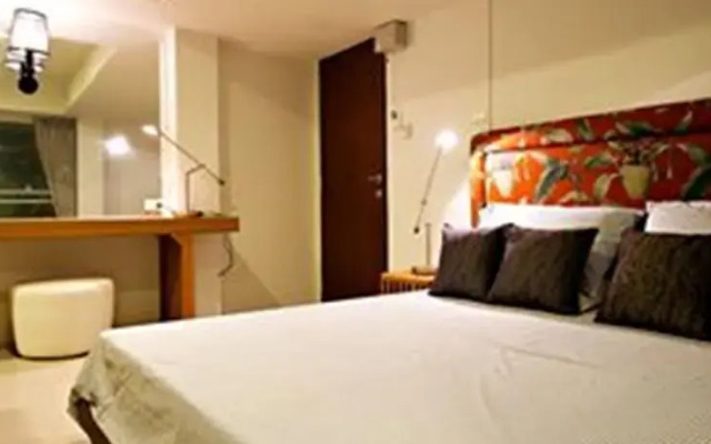 Bangpa-in Place Serviced Apartment