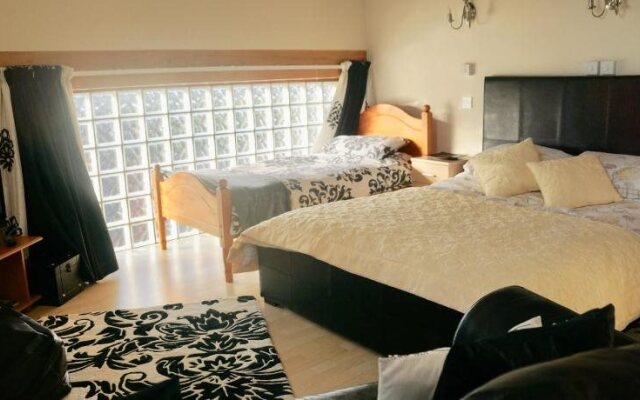 Ravencar Farm Bed and Breakfast