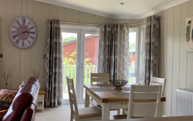 Lodge 39 Luxury 2 Bedroom Lodge in Ely, Cambridge