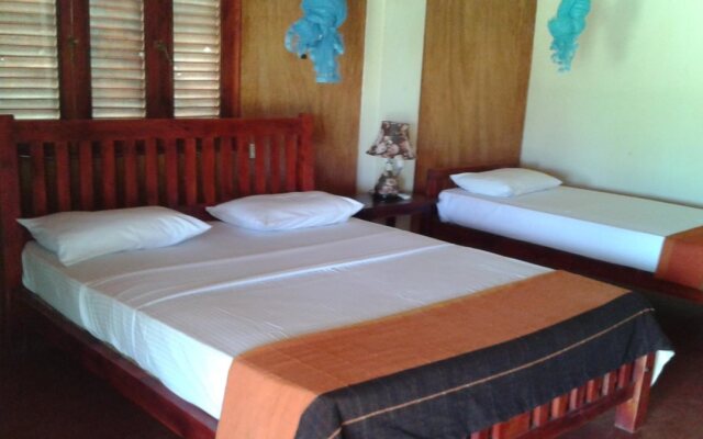 Palm Beach Nilaveli Hotel
