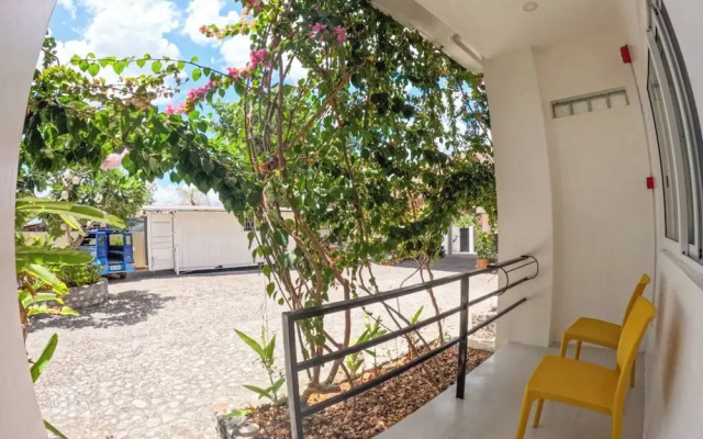Divers Lodge Plumeria