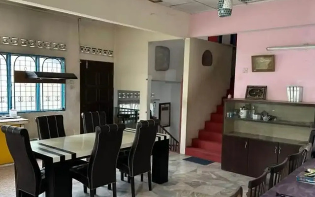 OYO Home 90725 Harmony Silk