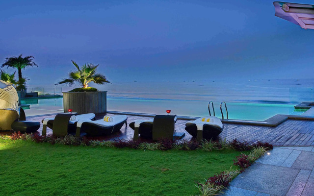 Novotel Visakhapatnam Varun Beach Hotel