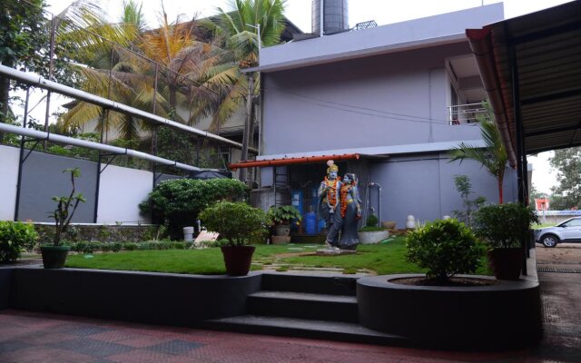 Sivasakthi Lodge