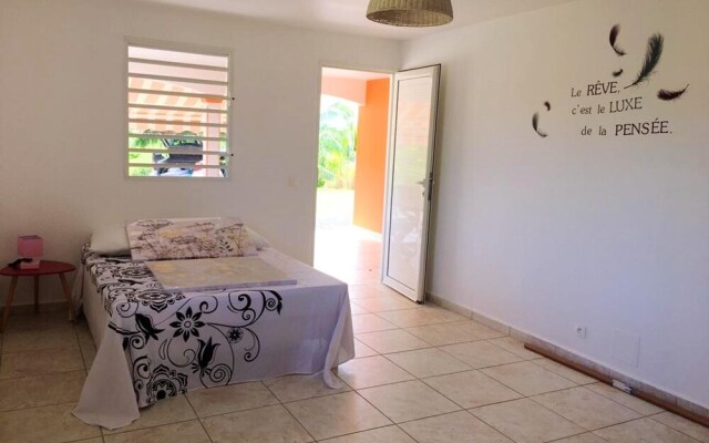 House With 2 Bedrooms in Sainte anne With Enclosed Garden and Wifi