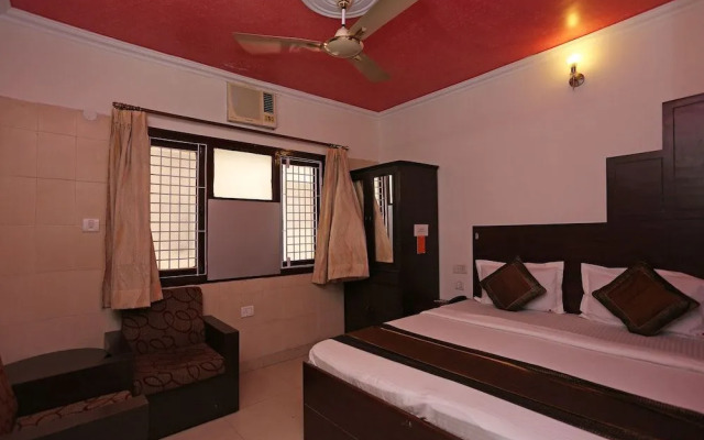 OYO 3033 Radiant Hotel