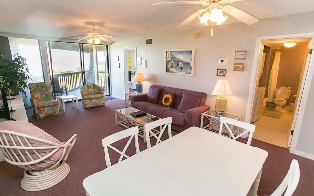 Oceanfront Luxury: 2BR Condo, St. Augustine
