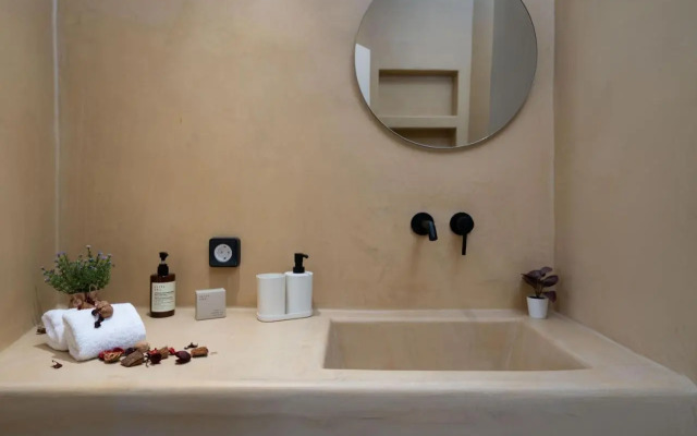 White Orchid Boutique Apartments