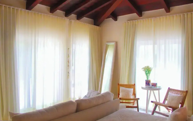 Esciros Luxury Villa