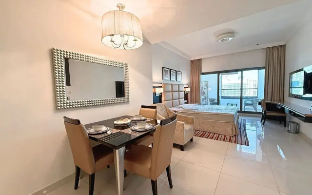 Capital Bay Comfort Studio city view