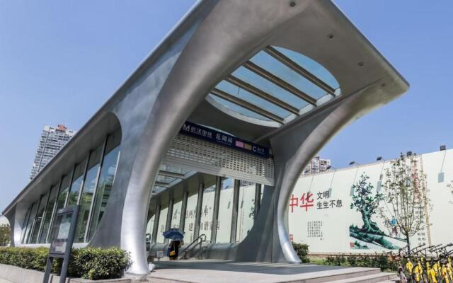Wuhan Jianghan·Hankou Railway Station· Locals Apartment 00120600