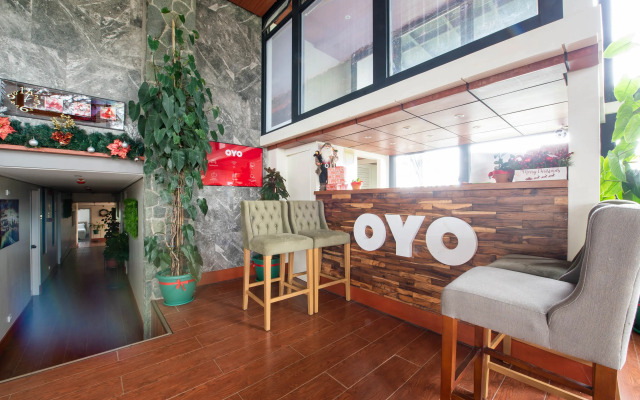 OYO 492 Sunset View Ridge Residences