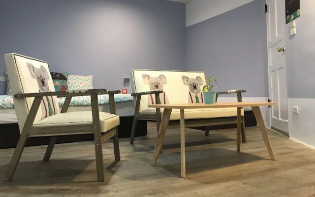 Free & Slow - Hostel