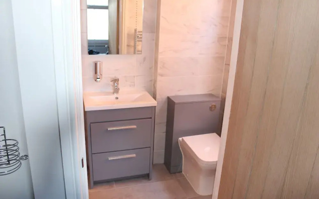 Hillview Serviced Apartments