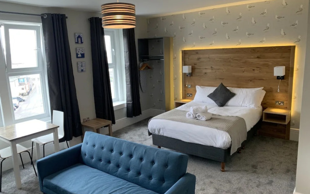 OYO Harmony Apartments