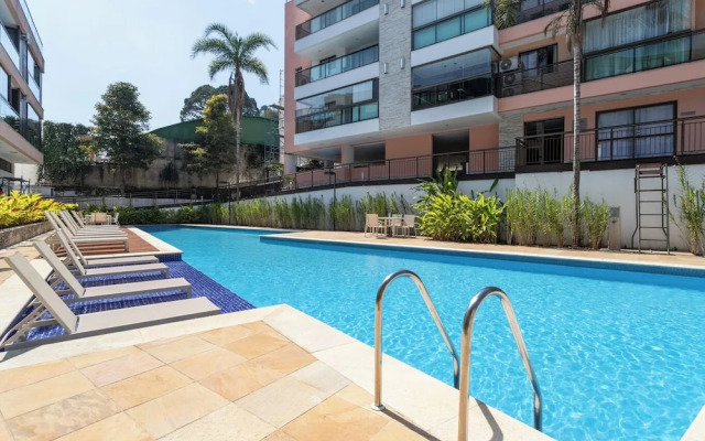 Apartamento em Itaipava com Piscina e Academia